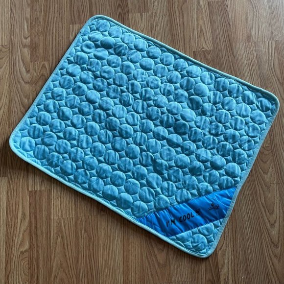 Inspector Tail Self Cooling Mat for Dog Blue Cool Core Fabric Sandwich Mesh Mat - Picture 10 of 10